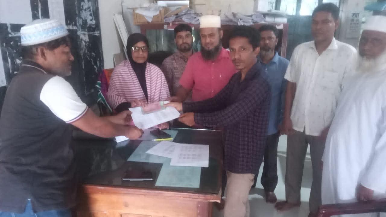 দৌলতপুর প্রবাসী ফাউন্ডেশনের শিক্ষা সহায়তা